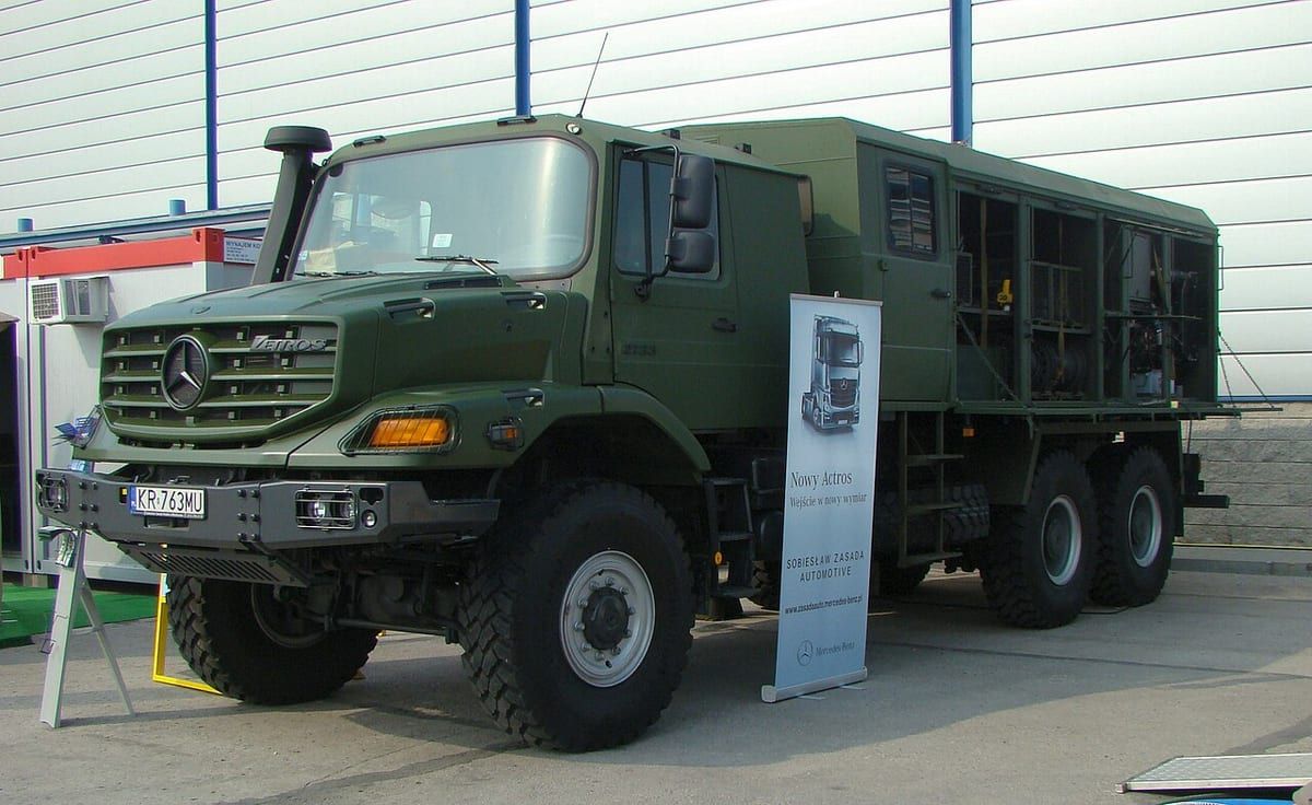 Mercedes-Benz Zetros – schematy bezpieczników i przekaźników