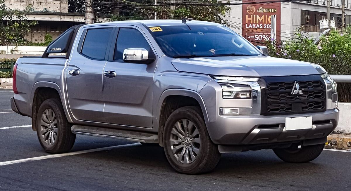 Mitsubishi L200 V (2016-2019) – schematy bezpieczników i przekaźników
