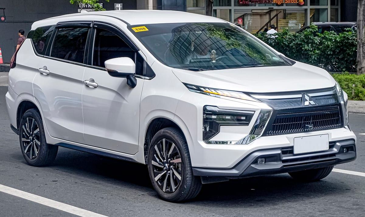 Mitsubishi Xpander (2021-2023) – schematy bezpieczników i przekaźników