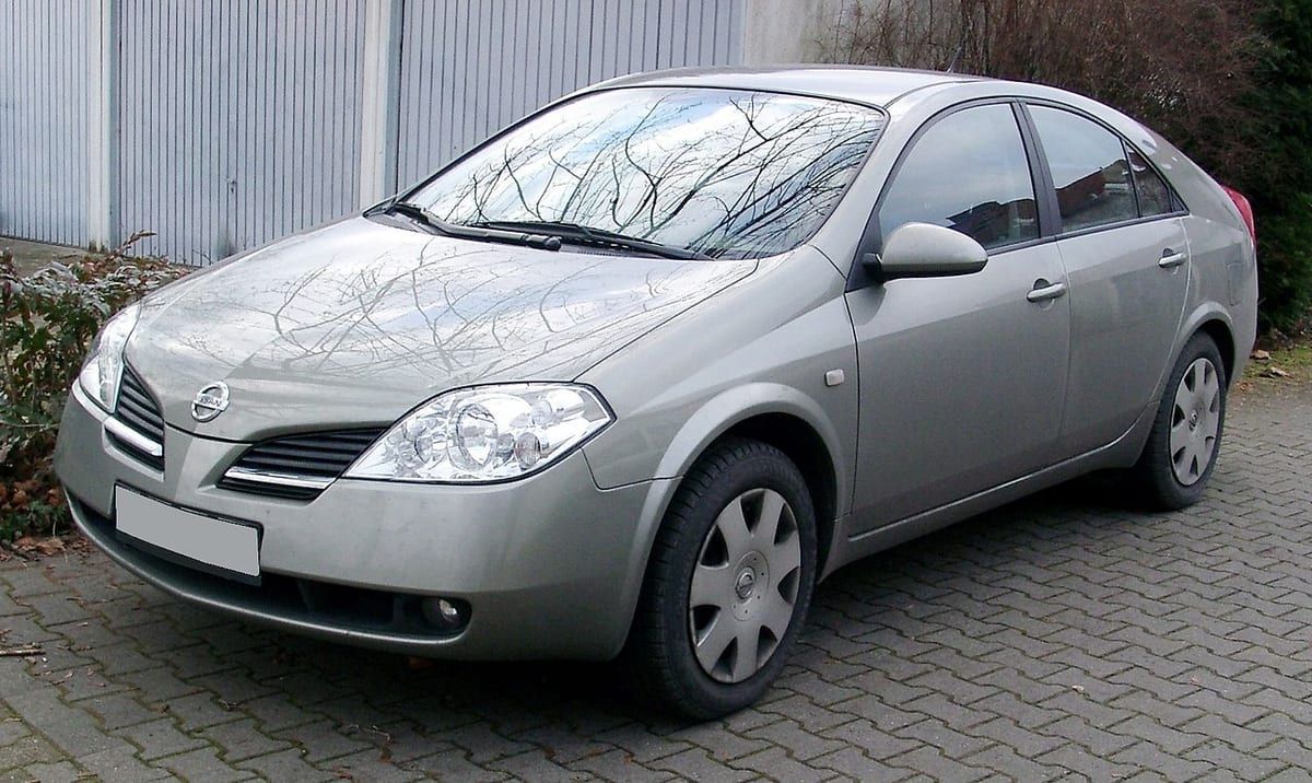 Nissan Primera P12 (2001-2007) – schematy bezpieczników i przekaźników