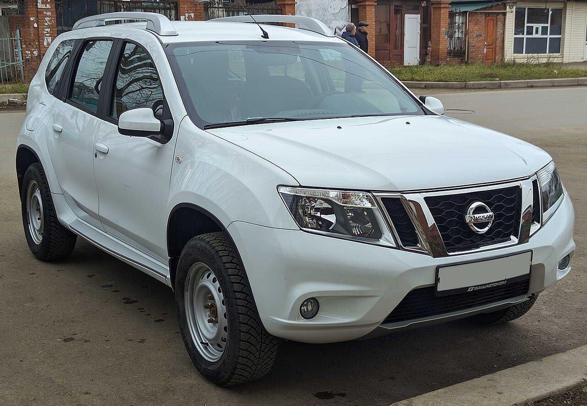 Nissan Terrano (D10) (2013-2022) – schematy bezpieczników i przekaźników