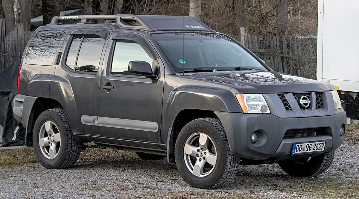 Nissan Xterra N50 (2005-2009) – schematy bezpieczników i przekaźników