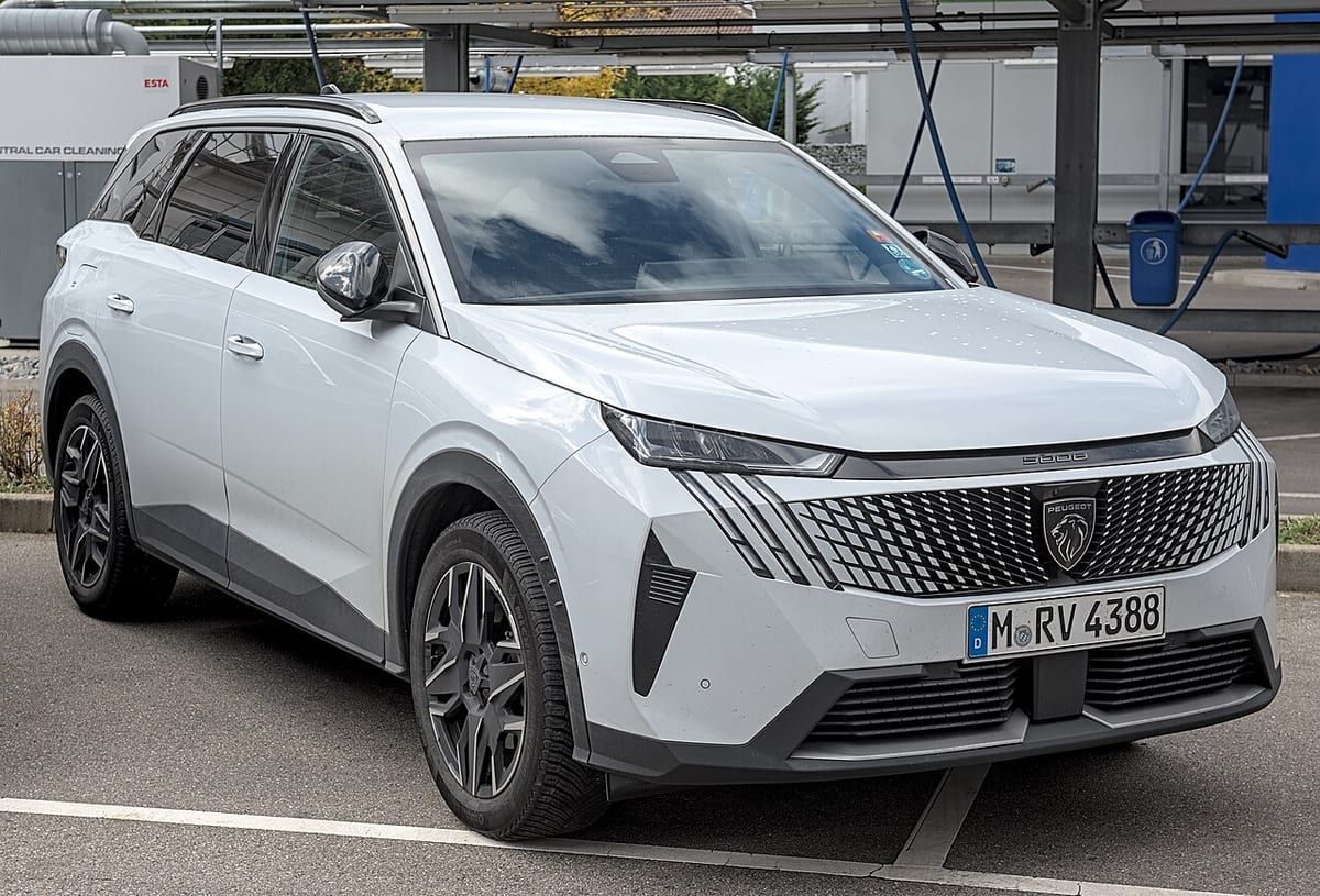 Peugeot 5008 (2014-2016) – schematy bezpieczników i przekaźników