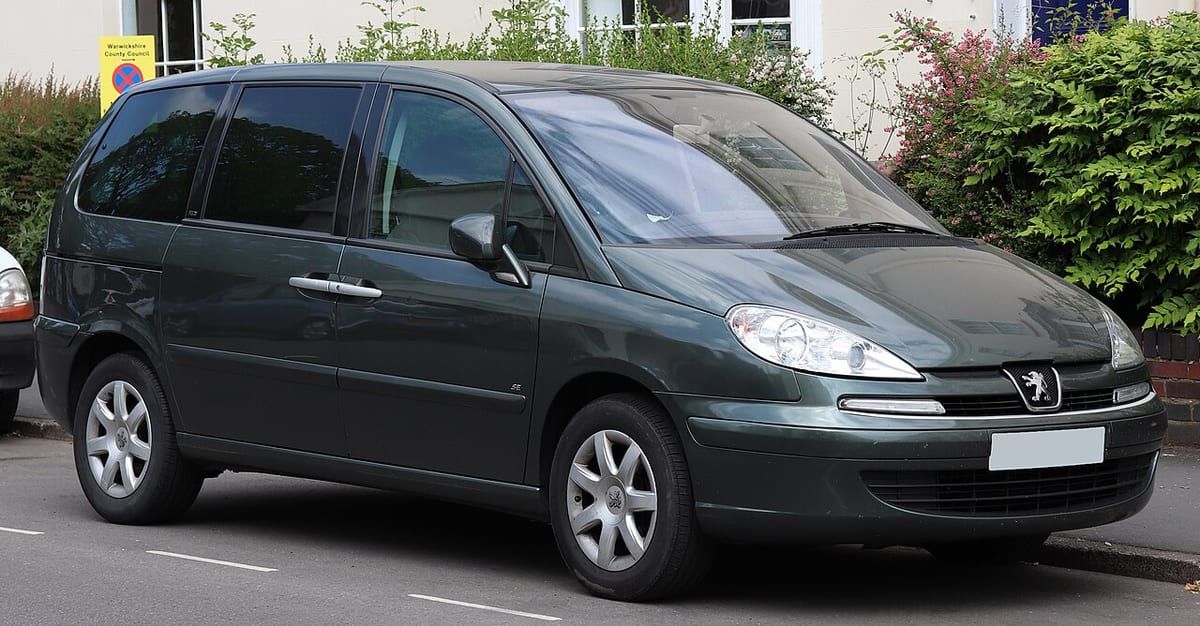 Peugeot 807 (2006) – schematy bezpieczników i przekaźników