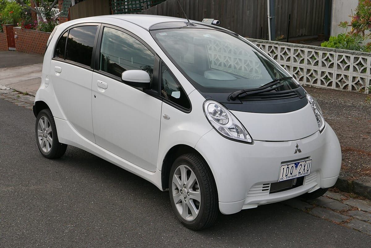 Peugeot iOn (2010-2018) – schematy bezpieczników i przekaźników