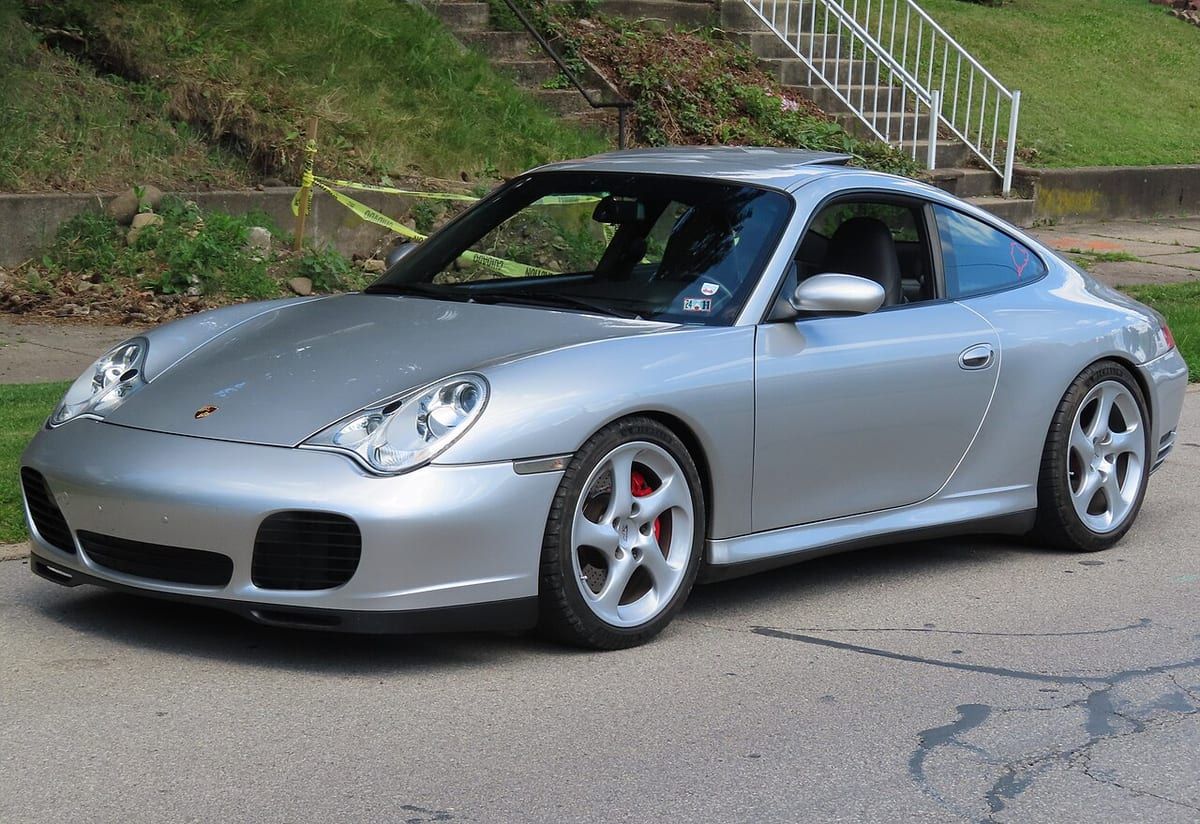 Porsche 911 (996) (1996-2004) – schematy bezpieczników i przekaźników
