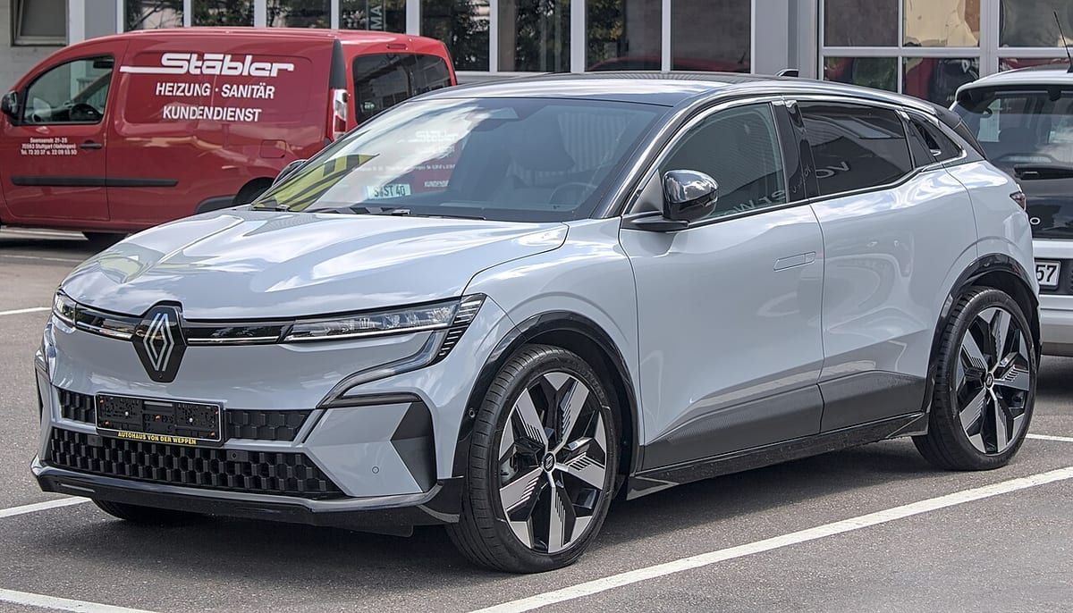Renault Megane II (2002-2009) – schematy bezpieczników i przekaźników