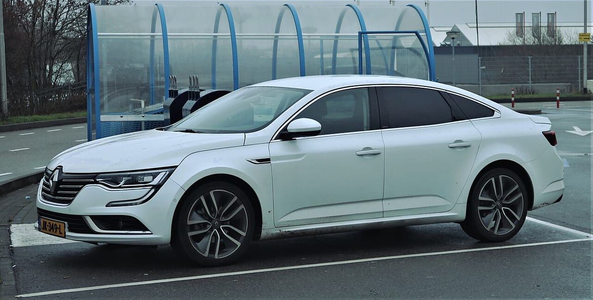 Renault Talisman (2015-2022) – schematy bezpieczników i przekaźników