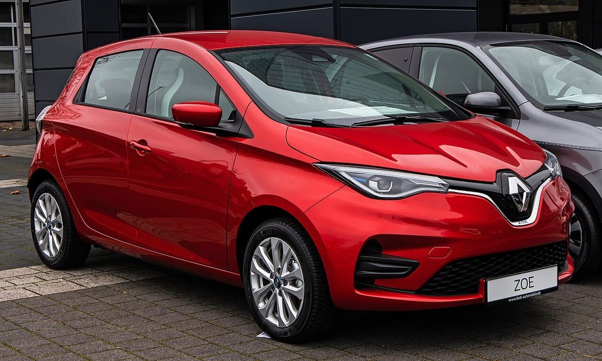Renault ZOE (2020-2023) – schematy bezpieczników i przekaźników