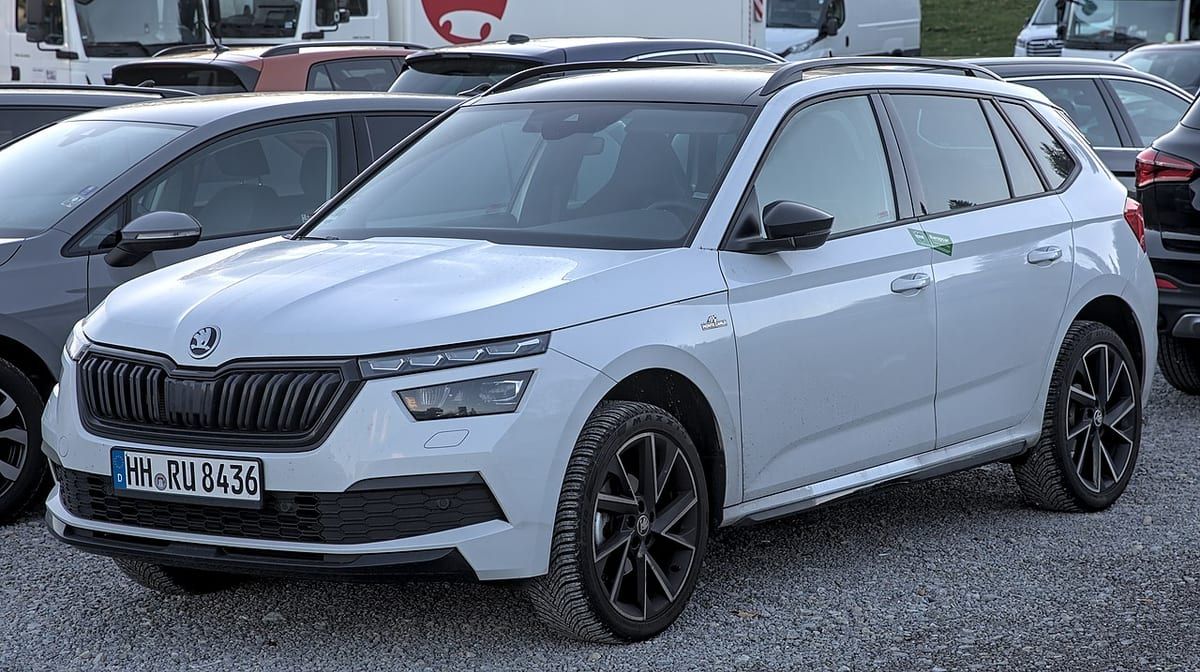 Skoda Kamiq i Scala (2023) – schematy bezpieczników i przekaźników