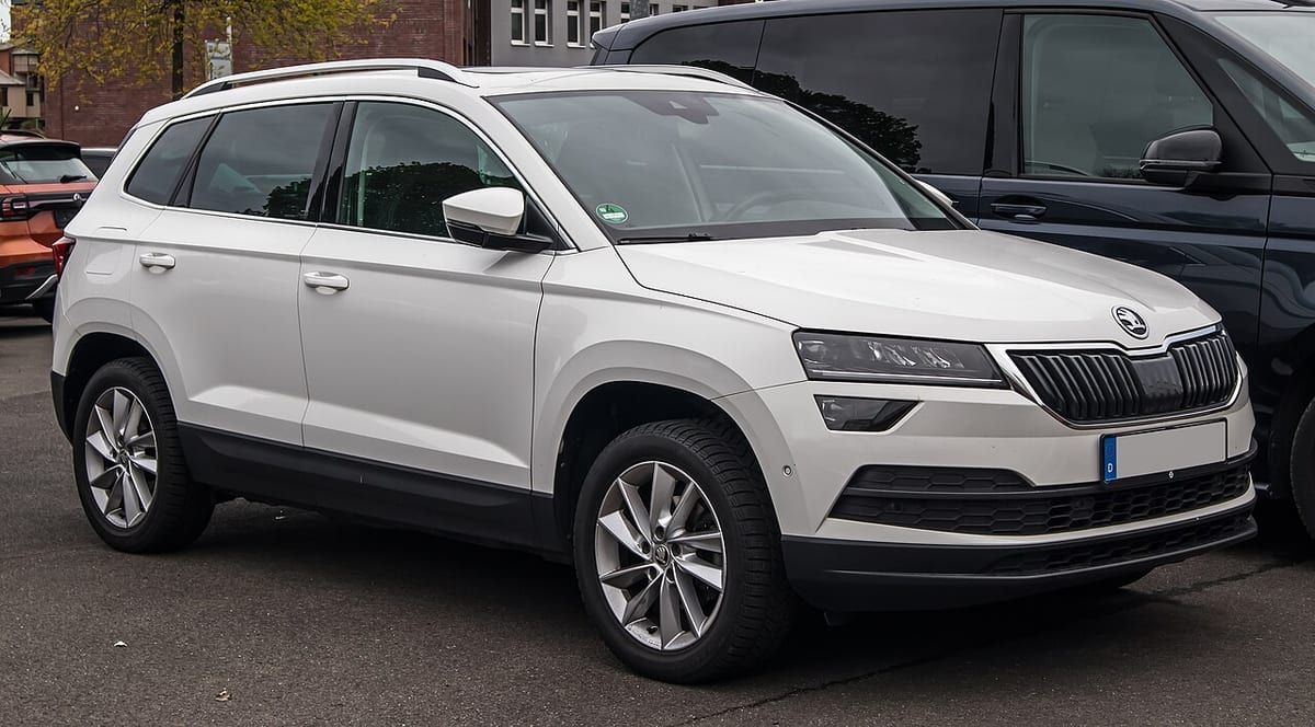 Skoda Karoq (2023) – schematy bezpieczników i przekaźników
