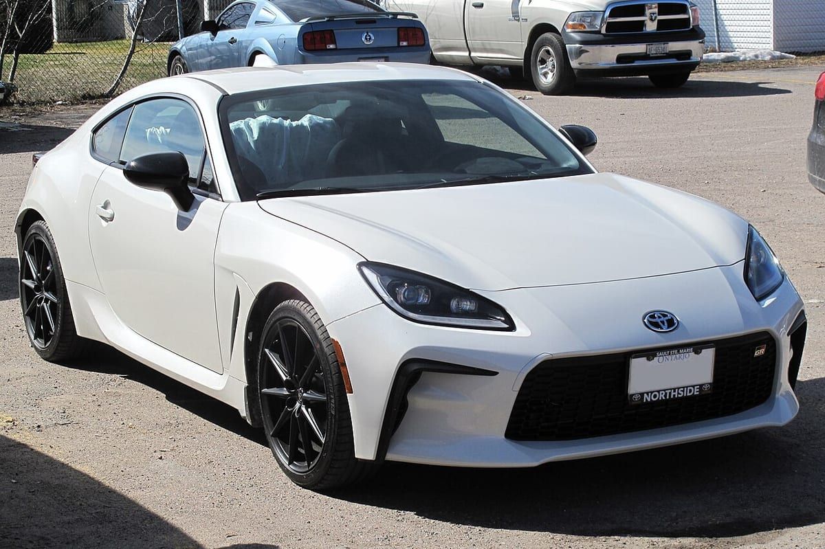 Toyota 86 i GT86 (2012-2018) – schematy bezpieczników i przekaźników