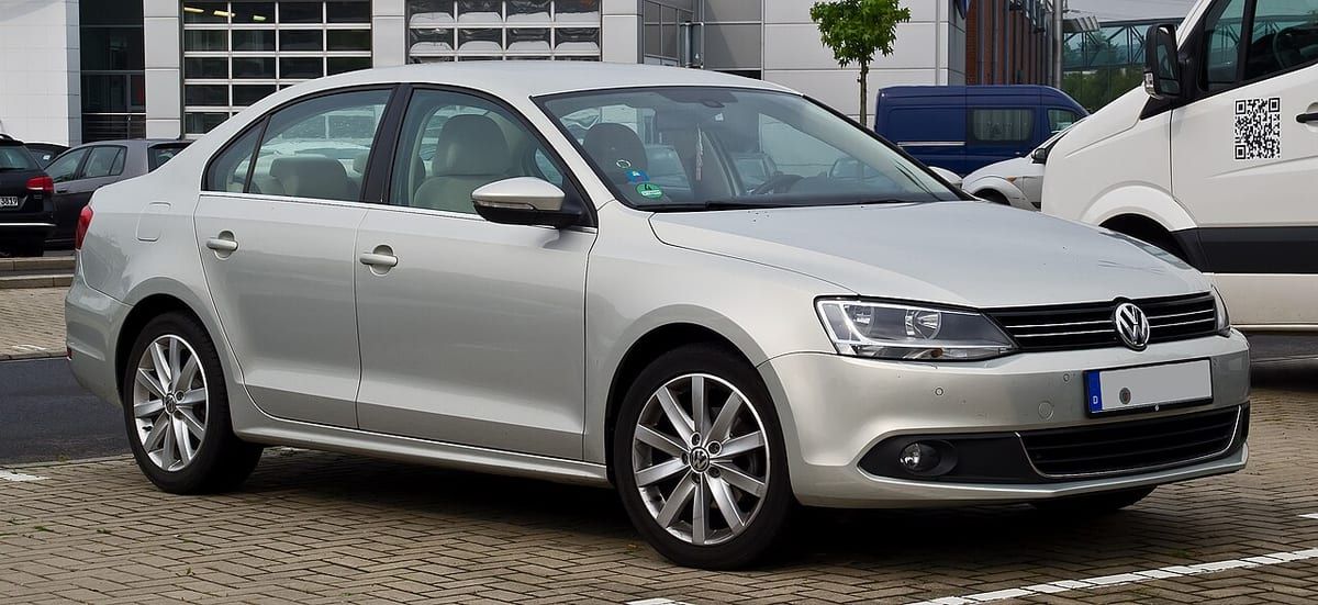 Volkswagen Jetta i Vento VI (2010-2018) – schematy bezpieczników i przekaźników