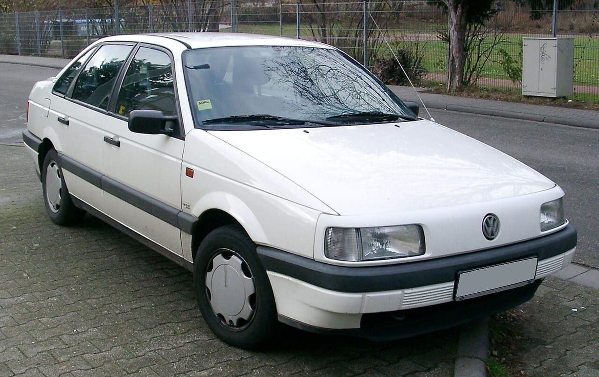 Volkswagen Passat B3 (1988-1993) – schematy bezpieczników i przekaźników