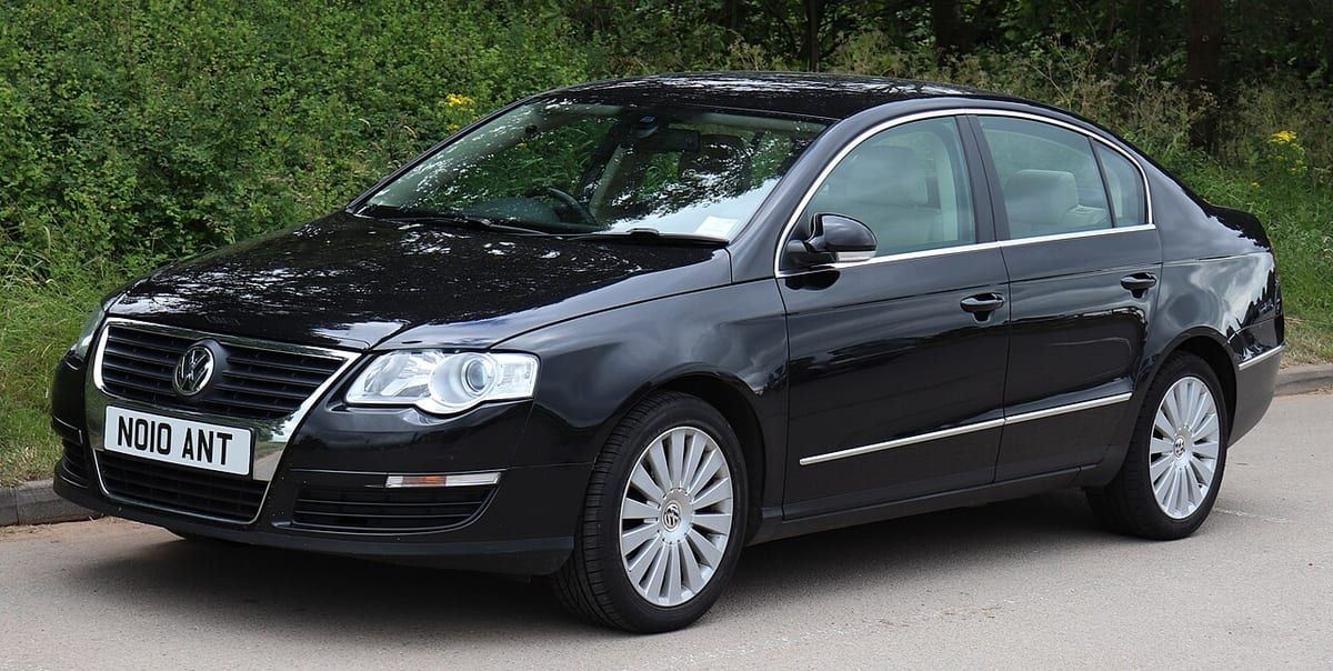 Volkswagen Passat B7 (2010-2015) – schematy bezpieczników i przekaźników