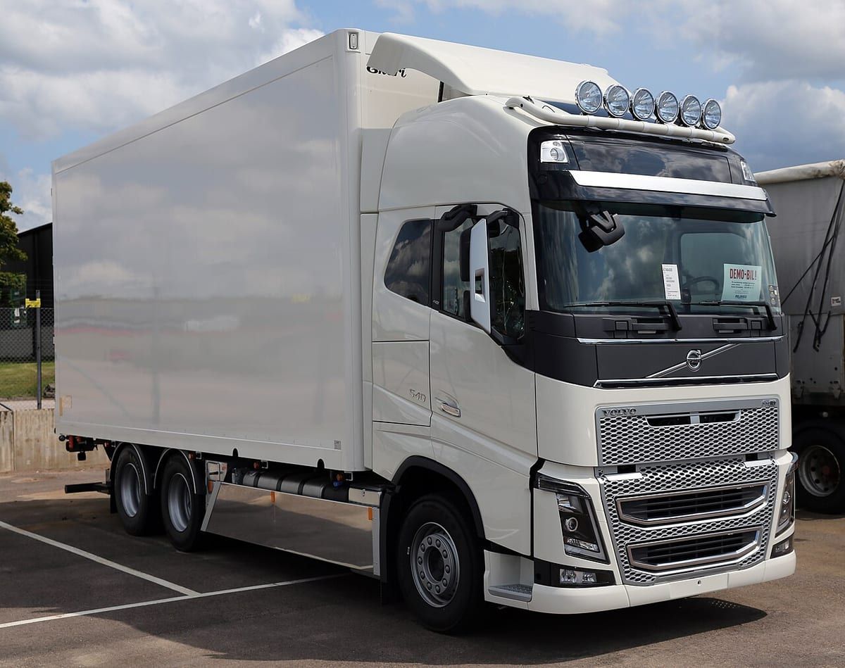 Volvo FH Electric – schematy bezpieczników i przekaźników