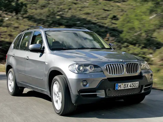 BMW X5 E70 (2007-2013) - schematy bezpieczników i przekaźników