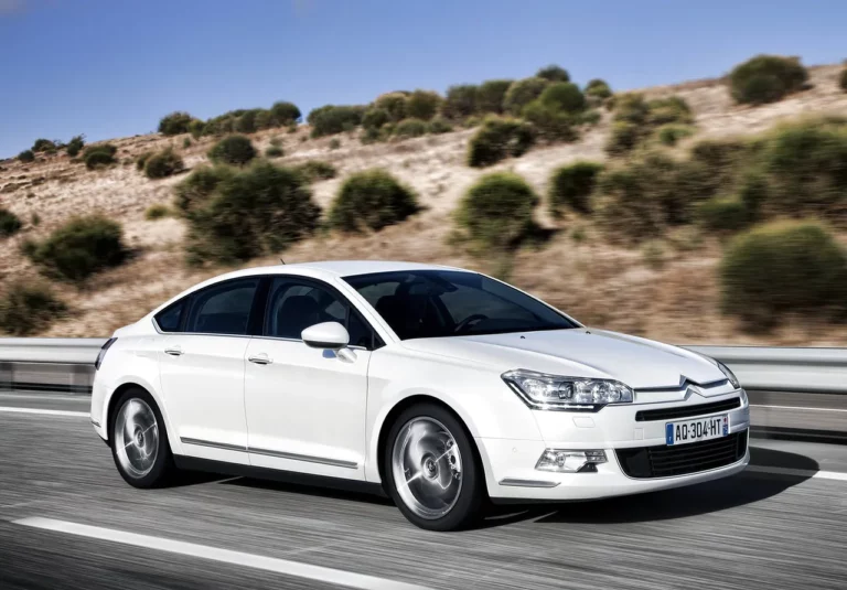 Citroën C5 II (2007-2017) - schematy bezpieczników i przekaźników