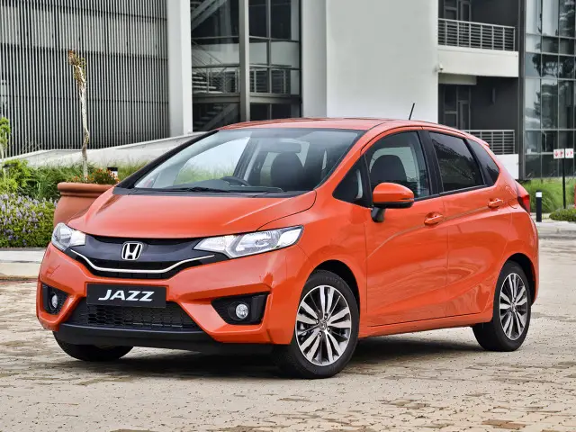 Honda Fit i Jazz II (2017-2020) - schematy bezpieczników i przekaźników