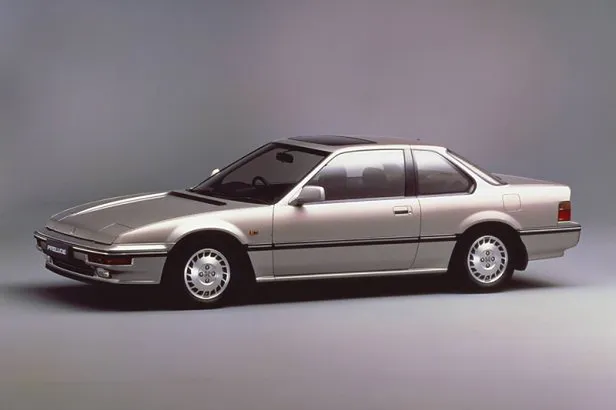 Honda Prelude III (1987-1991) - schematy bezpieczników i przekaźników