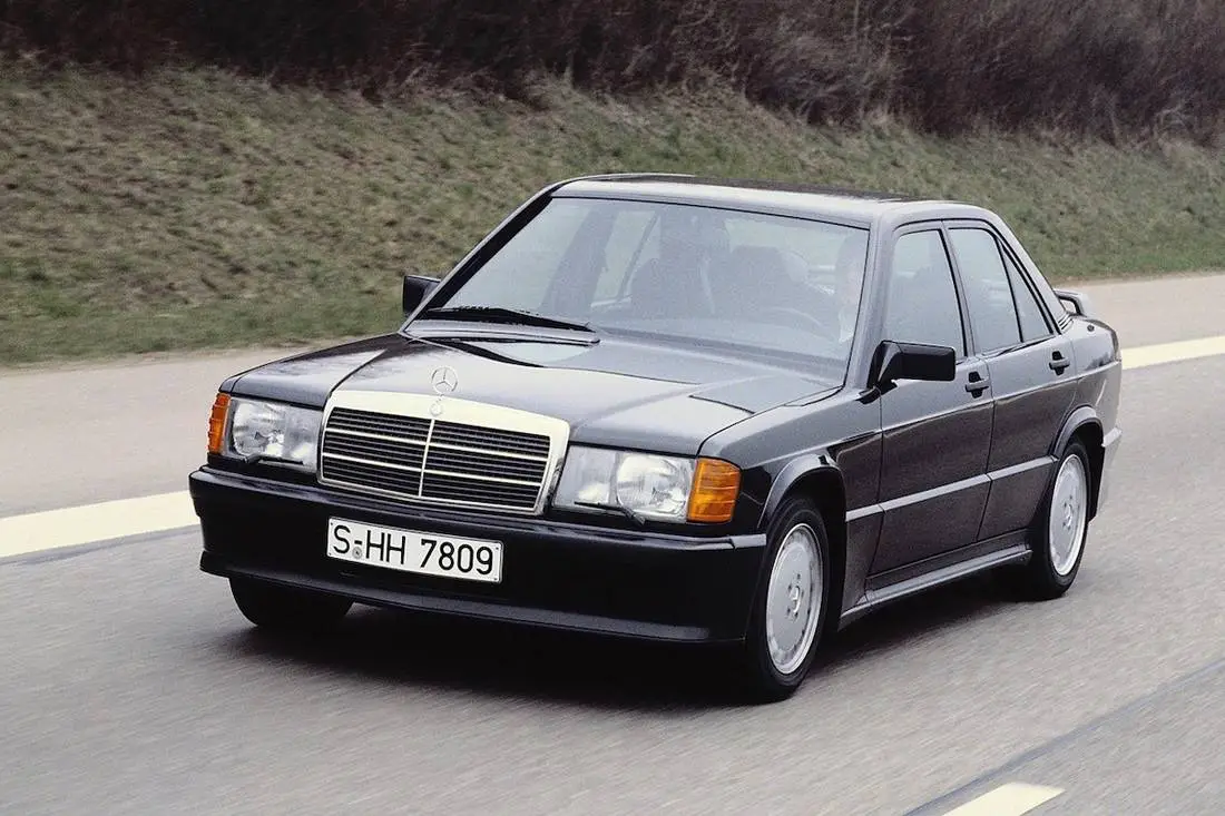 Mercedes-Benz 190 (1982-1993) - schematy bezpieczników i przekaźników