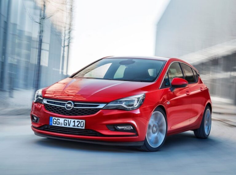 Opel Astra K (2016-2019) - schematy bezpieczników i przekaźników