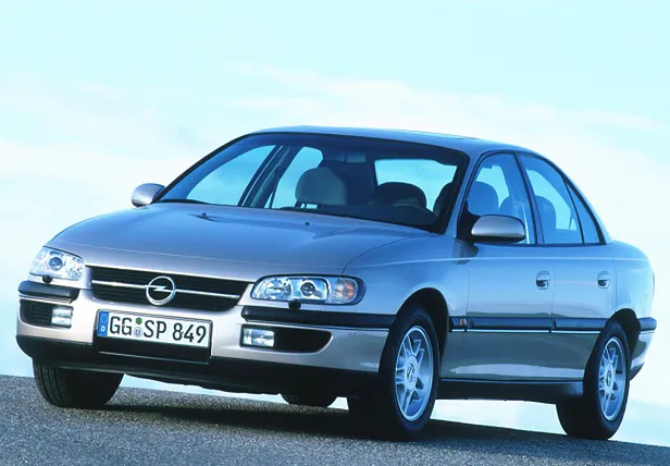 Opel Omega B (1994-2003) - schematy bezpieczników i przekaźników