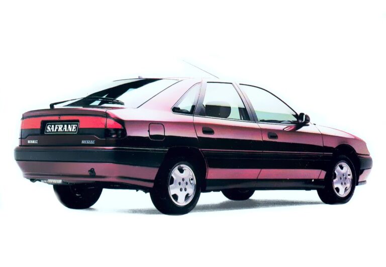 Renault Safrane (1992-2000) - schematy bezpieczników i przekaźników