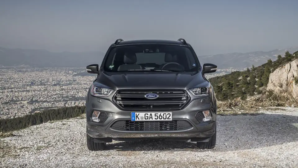 Ford Kuga II (2017) - schematy bezpieczników i przekaźników