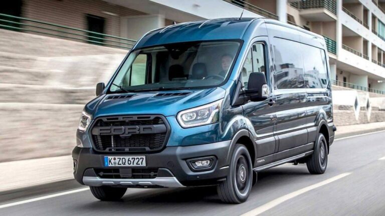 Ford Transit (2018-2019) - schematy bezpieczników i przekaźników