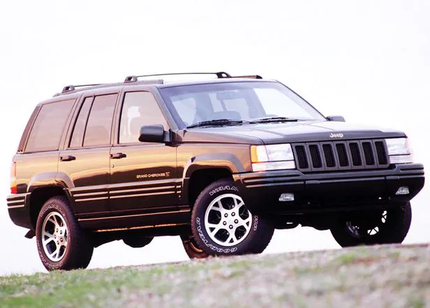 Jeep Grand Cherokee ZJ i ZG (1992-1998) - schematy bezpieczników i przekaźników