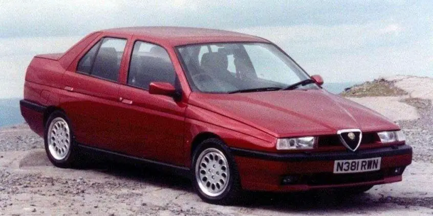 Alfa Romeo 155 (1992-1998) - schematy bezpieczników i przekaźników