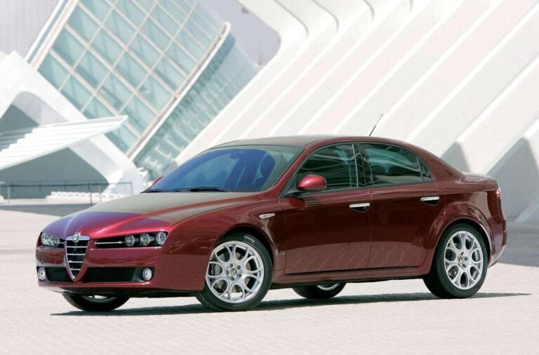 Alfa Romeo 159 (2005-2011) - schematy bezpieczników i przekaźników