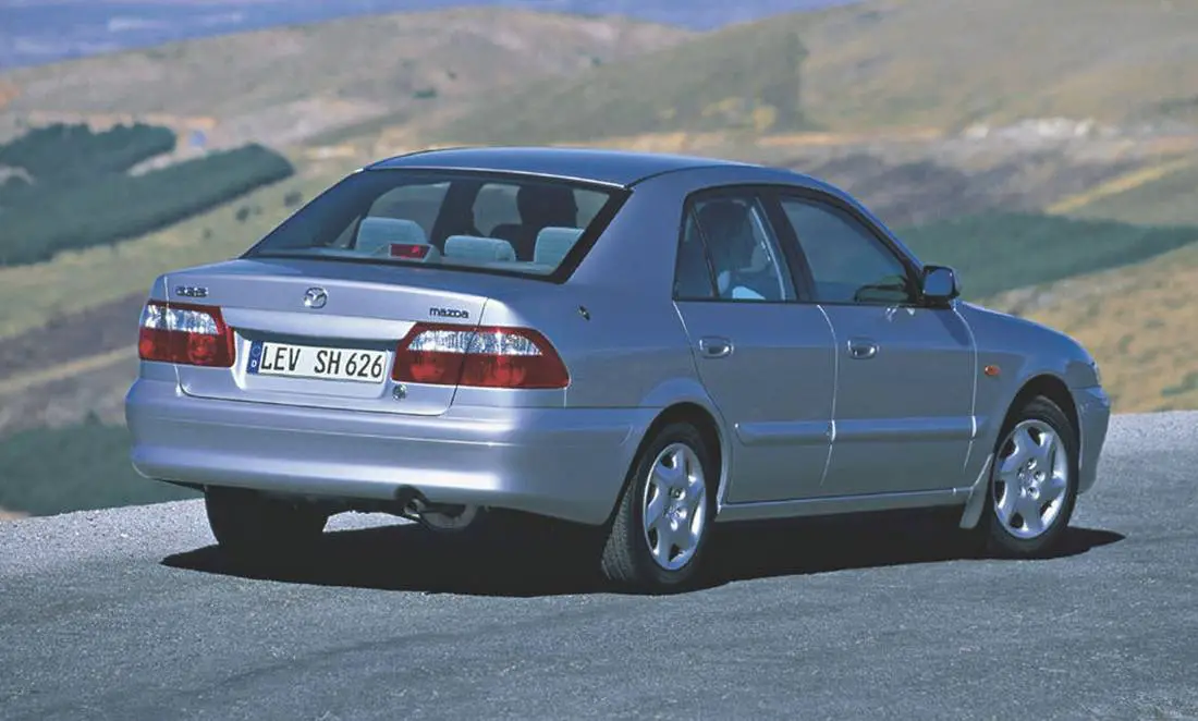 Mazda 626 (1997-2002) - schematy bezpieczników i przekaźników