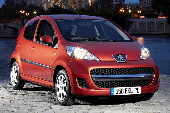 Peugeot 107 (2007-2011) - schematy bezpieczników i przekaźników