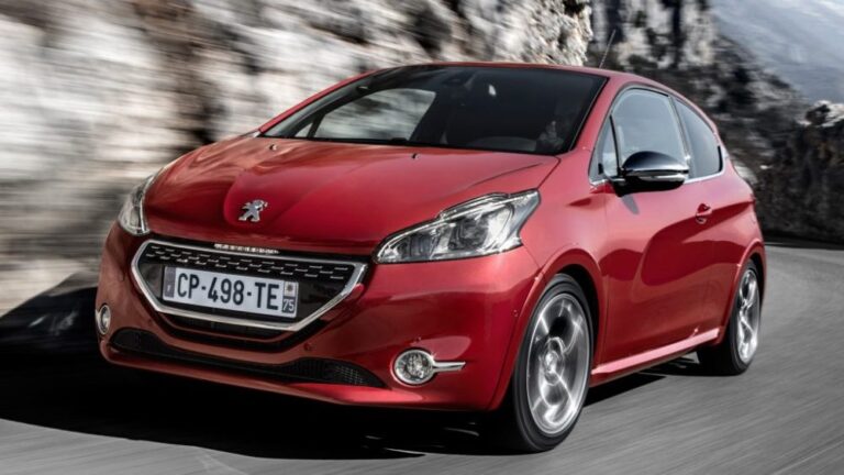 Peugeot 208 (2011-2014) - schematy bezpieczników i przekaźników