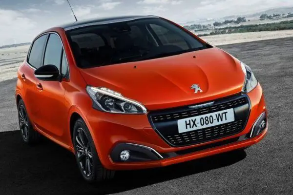 Peugeot 208 (2017-2019) - schematy bezpieczników i przekaźników