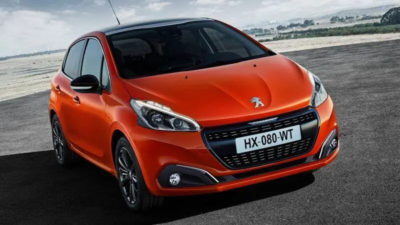 Peugeot 208 (2017-2019) - schematy bezpieczników i przekaźników