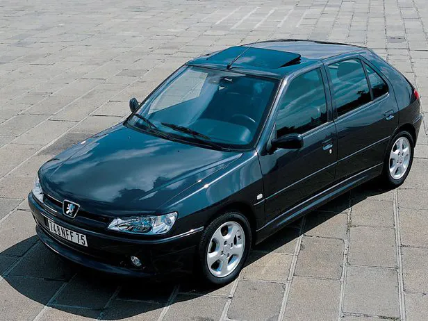 Peugeot 306 (1997-1999) - schematy bezpieczników i przekaźników