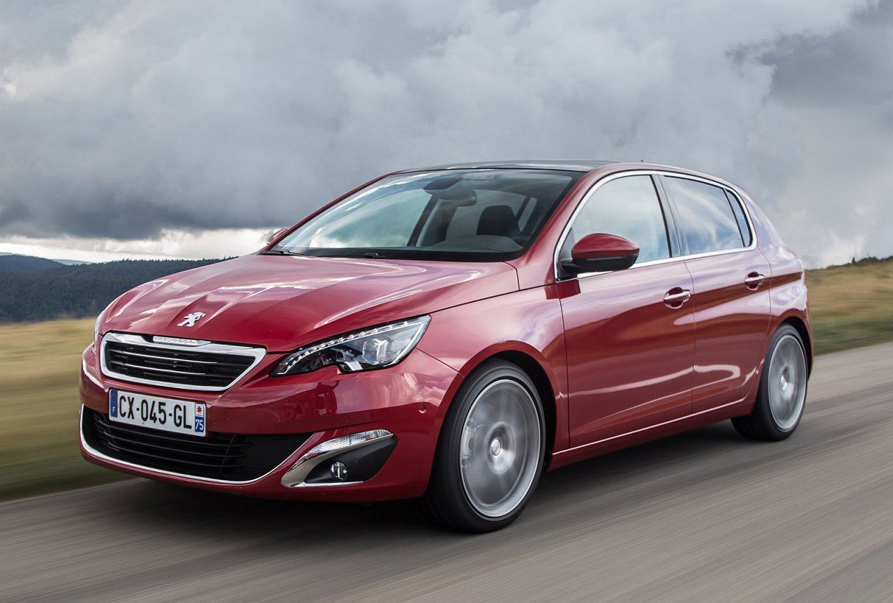 Peugeot 308 II (T9) (2013-2015) - schematy bezpieczników i przekaźników