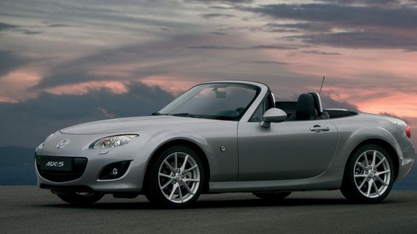 Mazda MX-5 III (2007-2009) - schematy bezpieczników i przekaźników