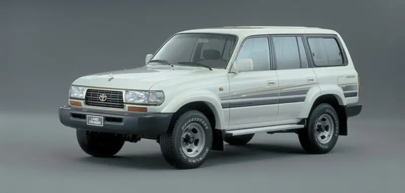 Toyota Land Cruiser 80J80 (1990-1997) - schematy bezpieczników i przekaźników