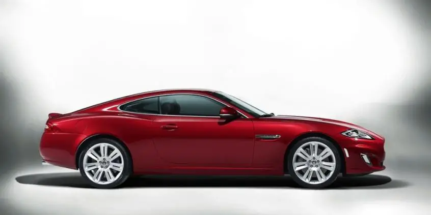 Jaguar XK (X150) (2006-2014) - schematy bezpieczników i przekaźników