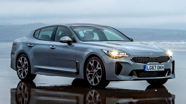 Kia Stinger (2020) - schematy bezpieczników i przekaźników