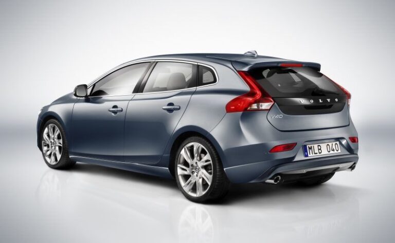 Volvo V40 (2015) - schematy bezpieczników i przekaźników