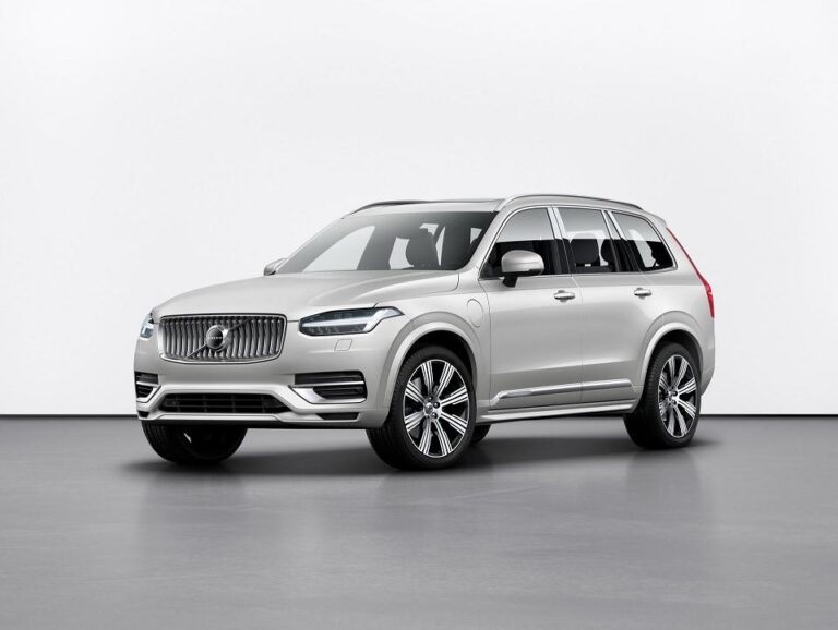 Volvo XC90 (2019) - schematy bezpieczników i przekaźników