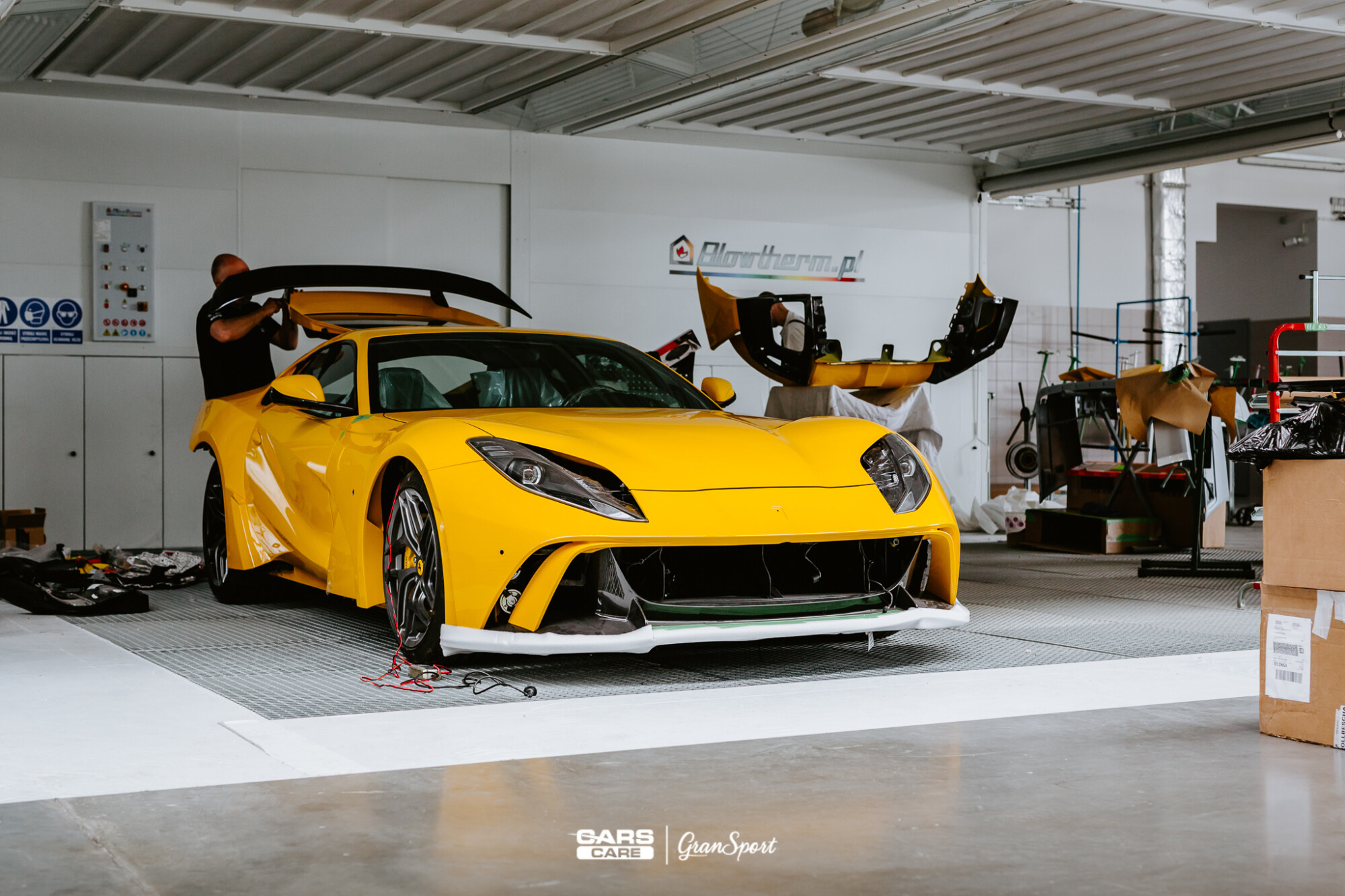 Ferrari auto detailing